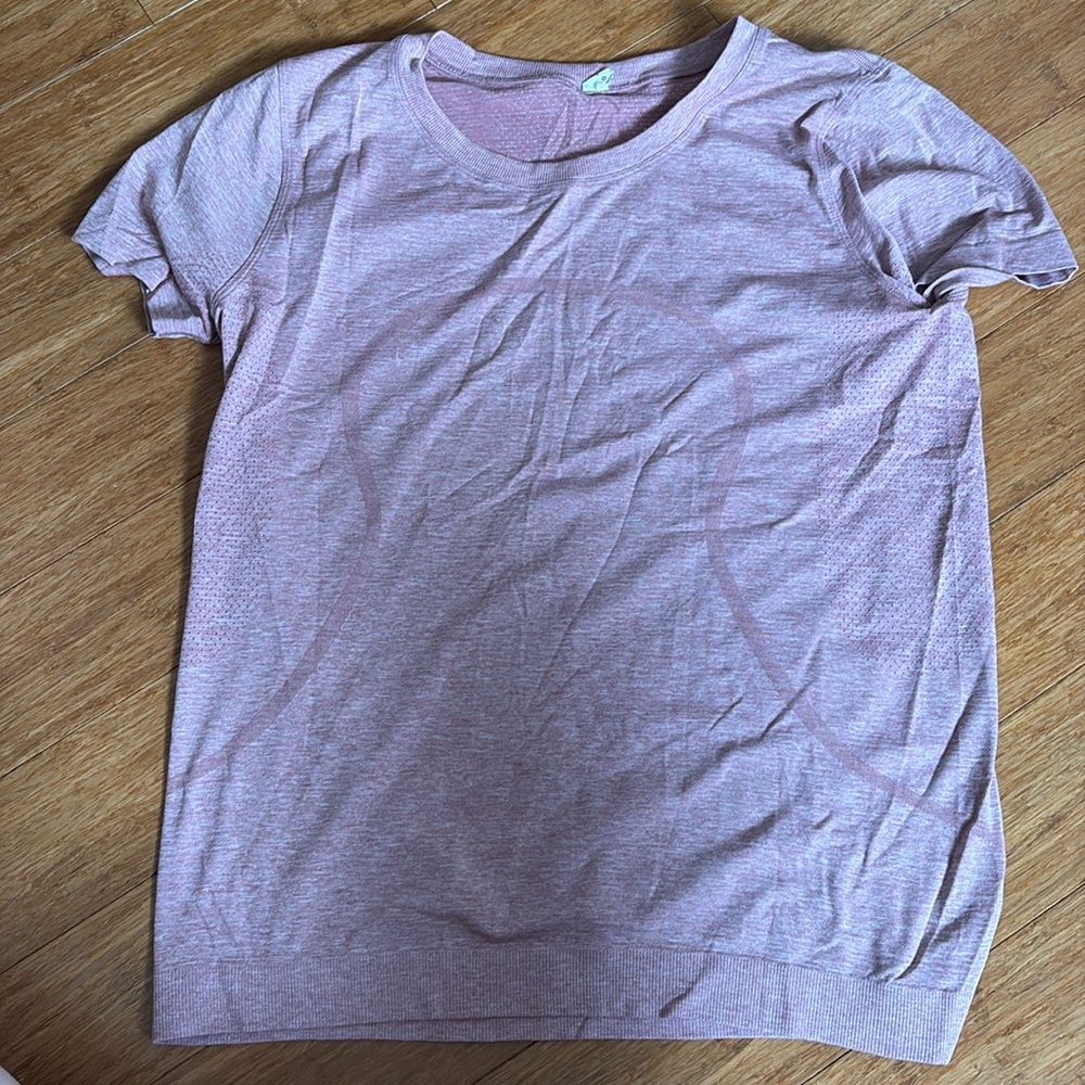Lululemon active wear shirt! Size 8!